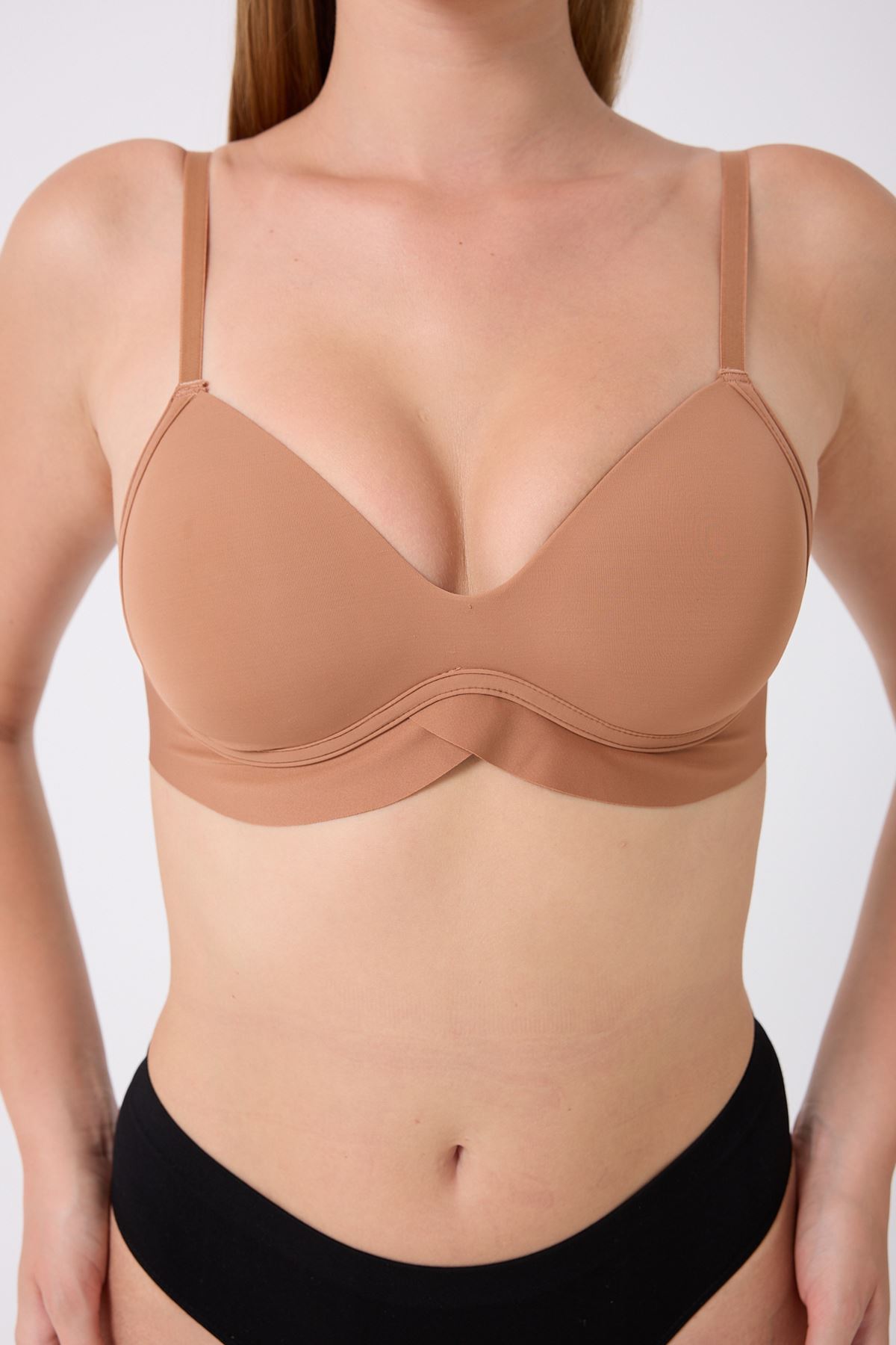 Hafif Destekli Nefes Alabilir Dikişsiz Sütyen 
