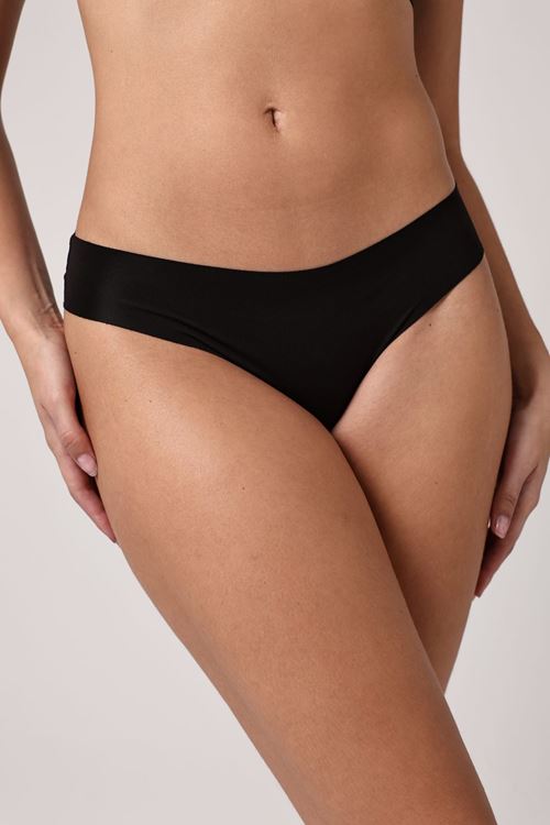 Leswear Brazilian Külot Lazer Kesim Siyah Renk – Şık ve Konforlu Brazilian Külot